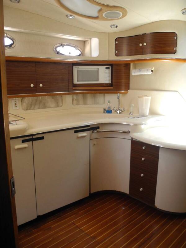 boatrental_tulum_yacht48ft_interior1
